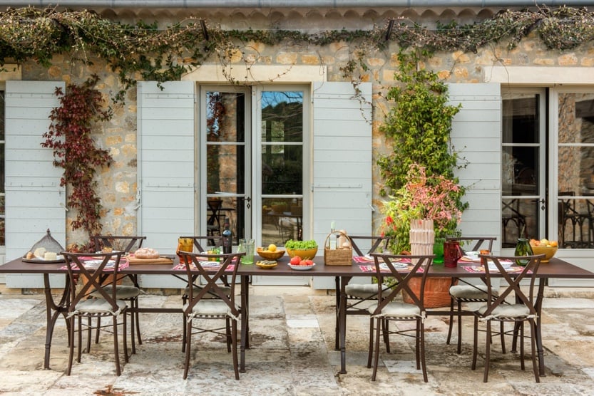 Château-des-Imberts-table