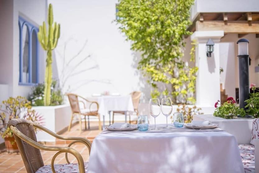 Guide-michelin-ibiza-es-tragon-terrasse