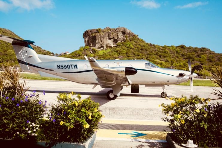 Luxury-Holiday-St-Barts-Plane