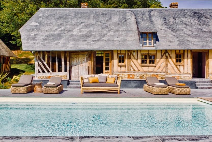 Que-faire-a-Deauville-villa-piscine-min 2