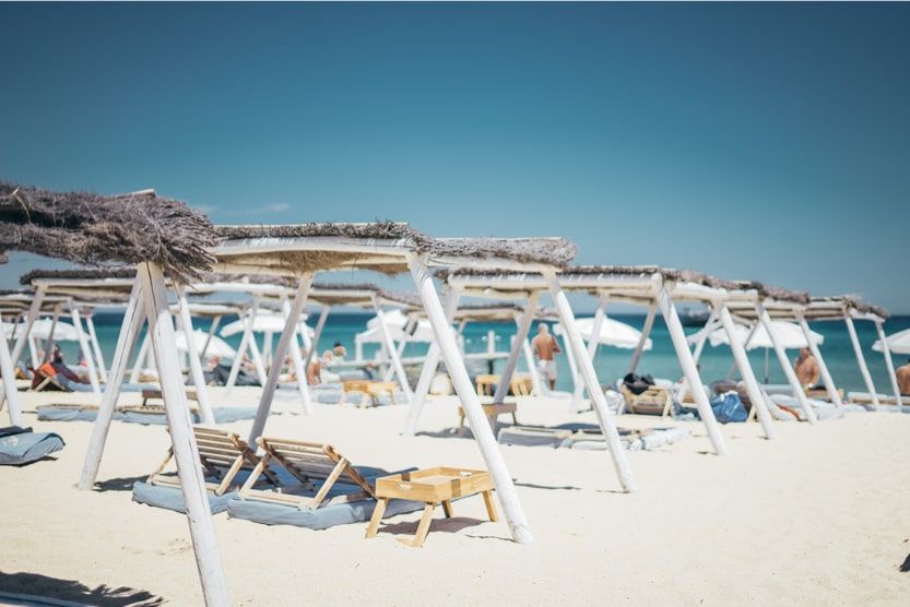 beach-bars-st-tropez-club-55-min