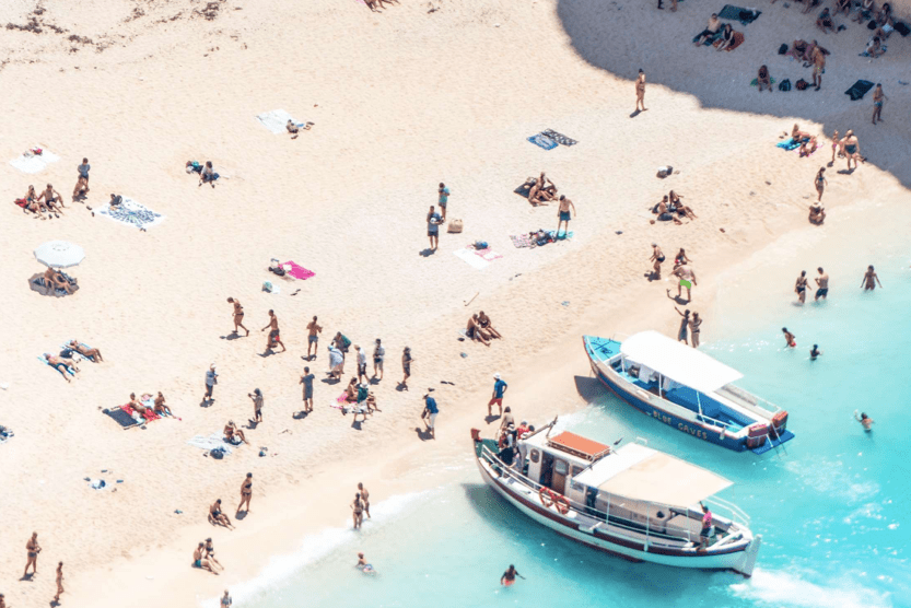 beautiful-beaches-corsica-boats