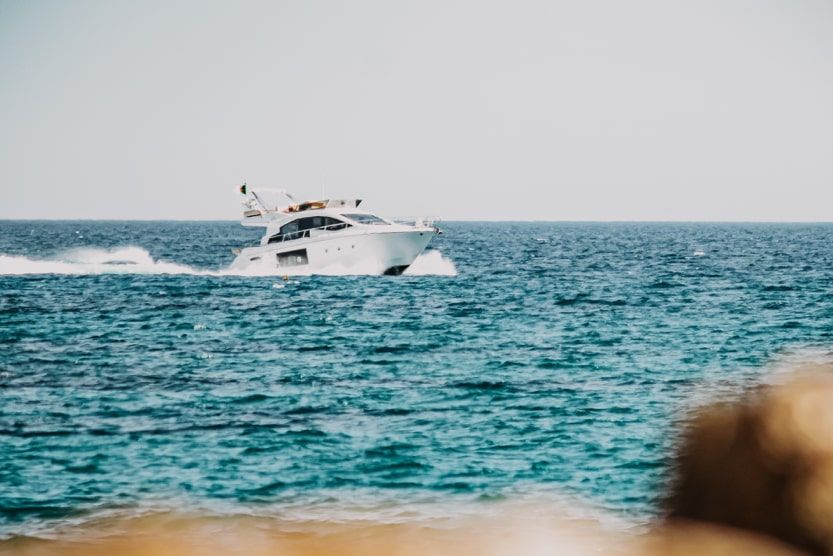 best-beaches-for-water-sports-ibiza-boat-day-trip-min