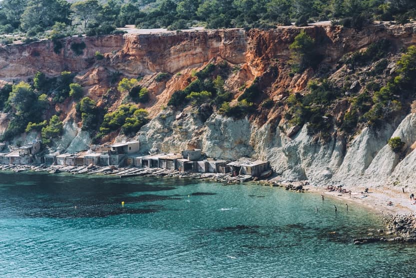 best-coves-in-ibiza-red-rocks