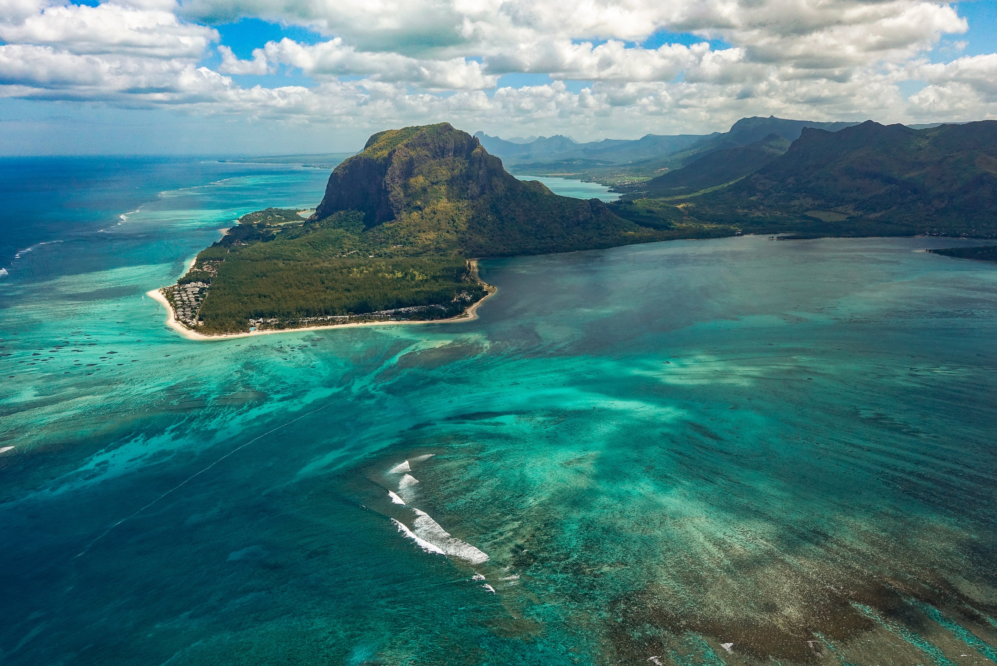 best-exotic-luxury-destinations-mauritius-morne-barabant-min