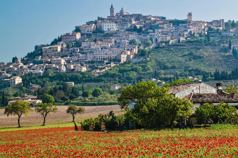 best-places-to-visit-italy-august-umbria-hills-min