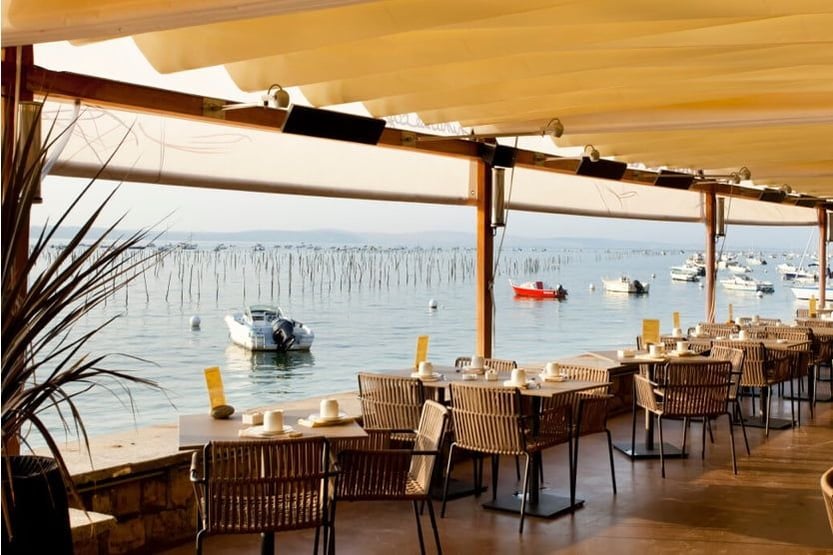 best-restaurants-lege-cap-ferret-terrace-mer