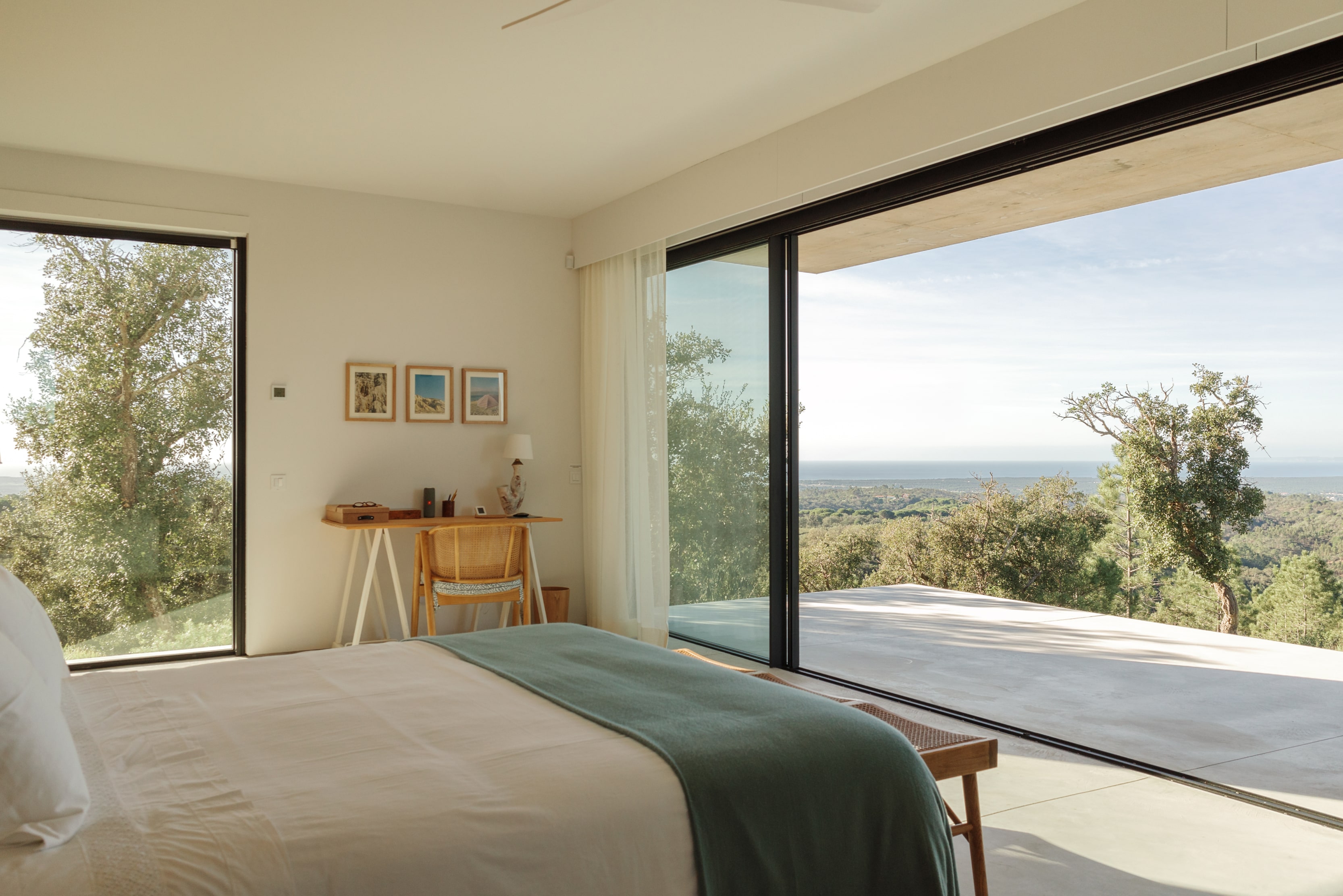 casa-das-4-serras-bedroom-bed-view-terrace-min