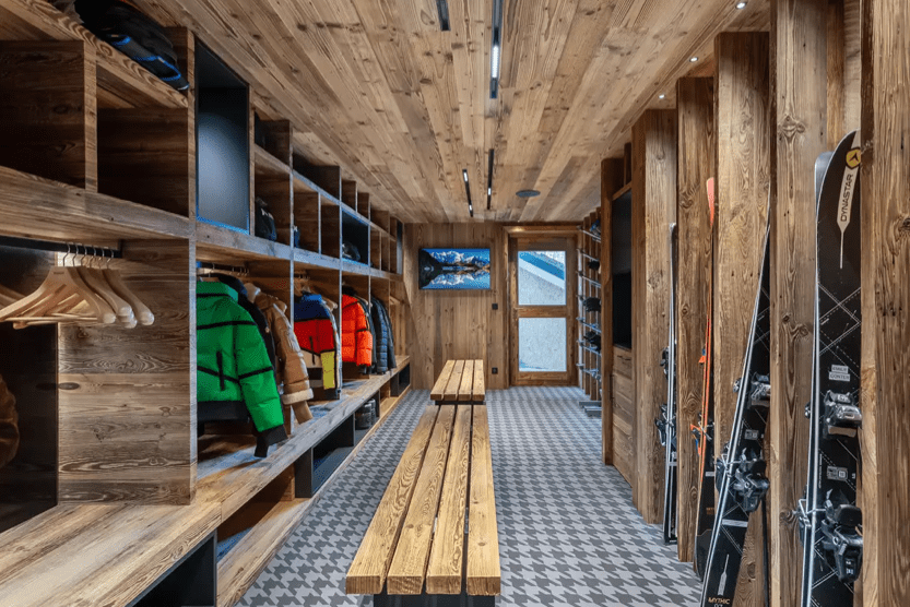 chalet-bruxellois-ski-room-min