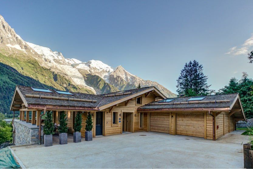 chamonix-luxury-chalet-chalet-stone-exterior-min