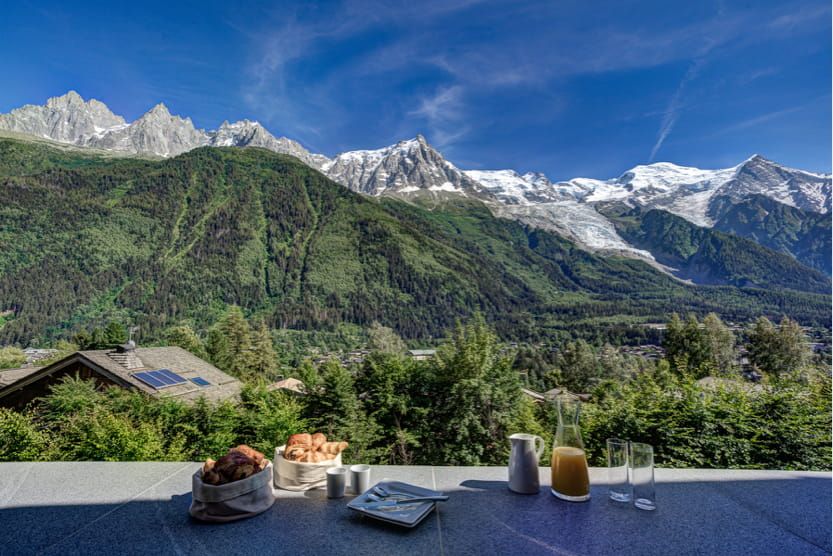 chamonix-luxury-chalet-chalet-stone-view-min