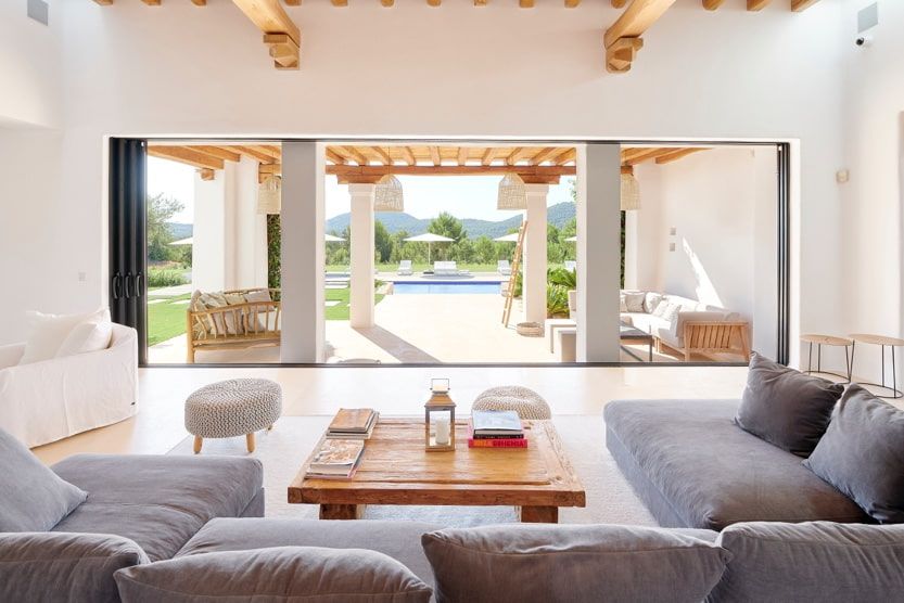 luxury-family-villa-holidays-in-ibiza-living-room