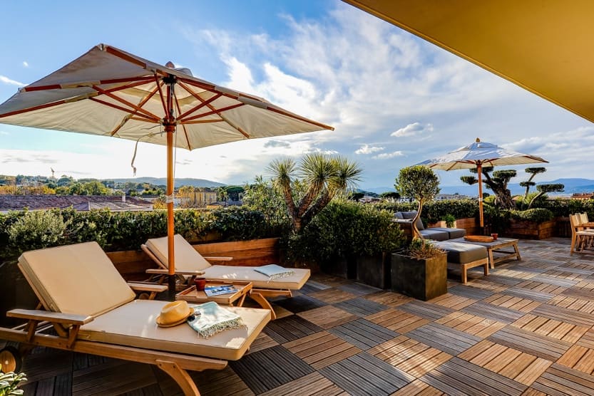 dior-restaurant-saint-tropez-terrace