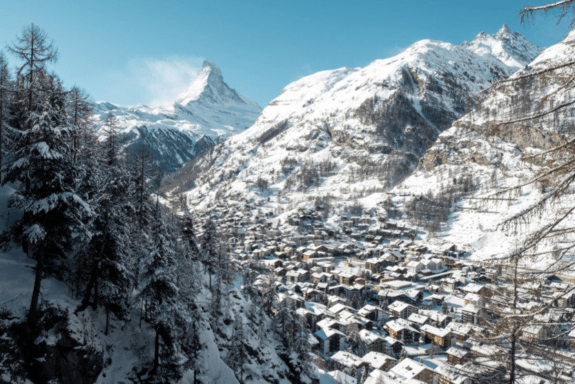 family-ski-holiday-zermatt-min