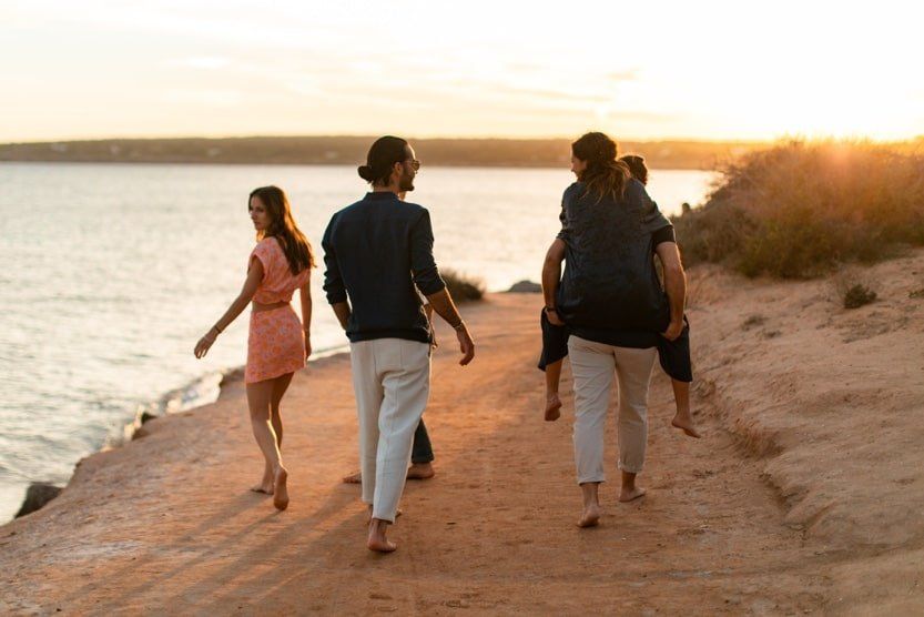 formentera-en-famille-coucher-de-soleil-min