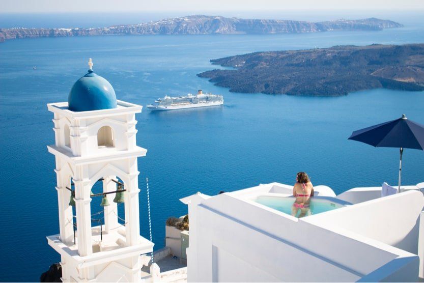 greece-boat-trip-mykonos-luxury-holiday-min