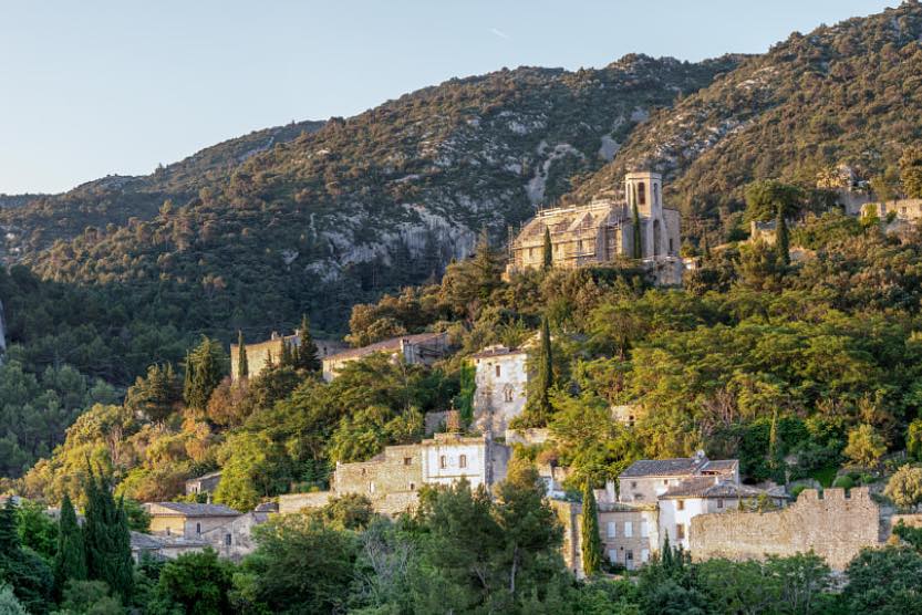 luberon-things-to-do-oppede