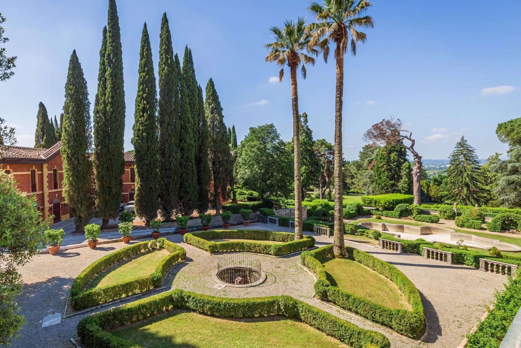 luxe-agritourisme-en-tuscane-villa zarapha-jardin-botanique 