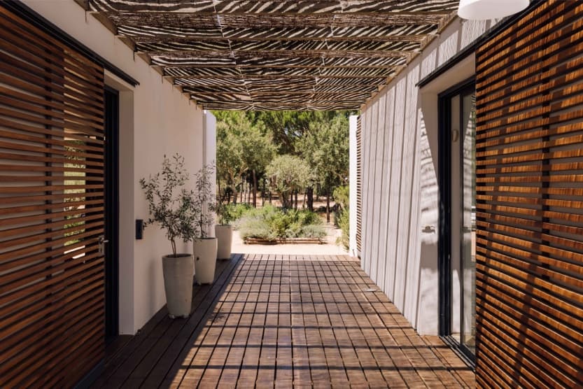 luxury-escapes-portugal-villa-monte-slats