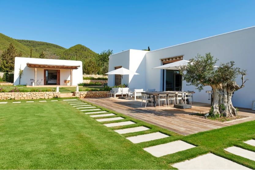 luxury-family-villa-holidays-ibiza-patio-table