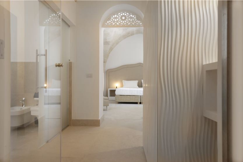 luxury-property-puglia-bedroom