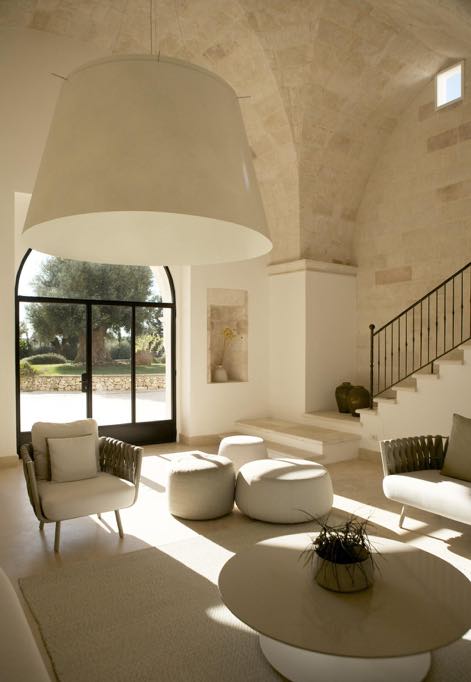 luxury-property-puglia-living-area