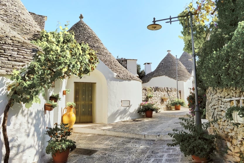 ou-aller-en-italie-en-juillet-trulli-alberobello