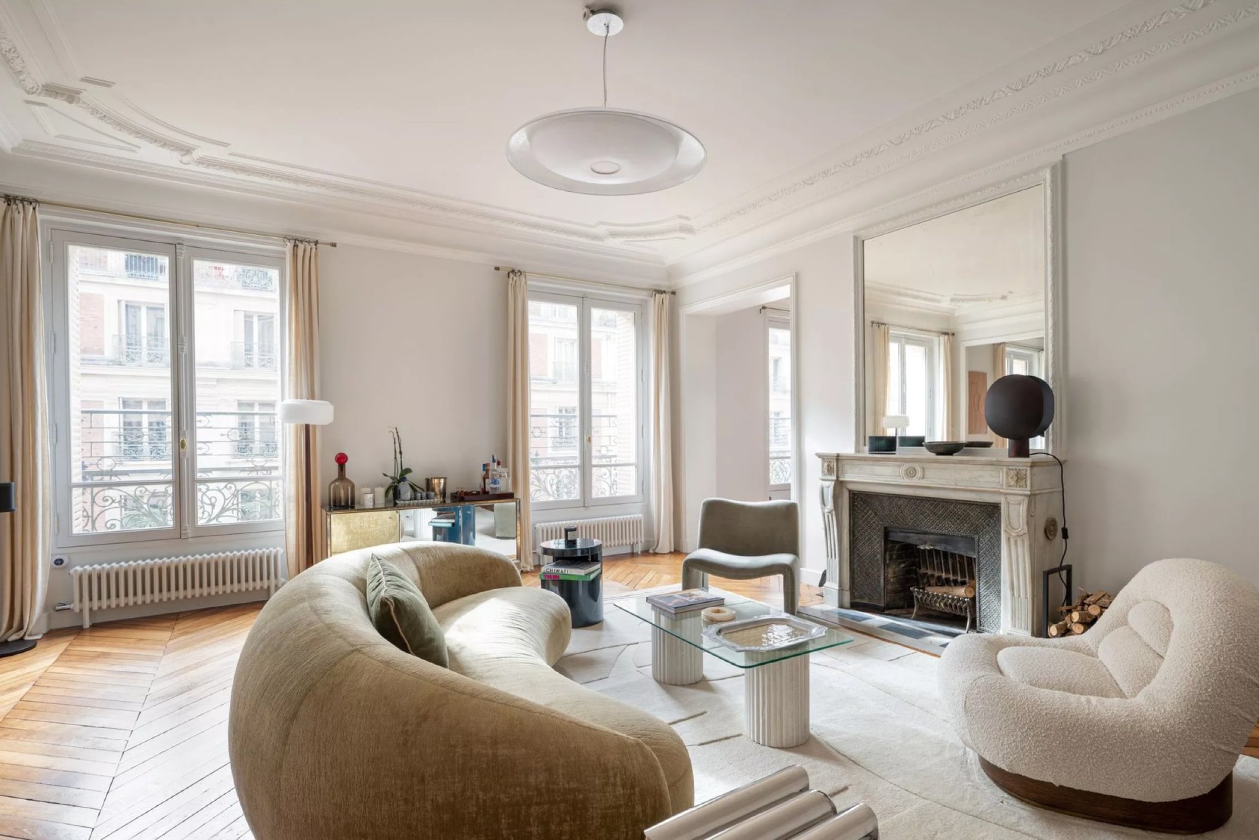 Attend The Paris 2024 Summer Olympics In Style   Paris 2024 Olympic Games Appartement Hoche Living Room Min 