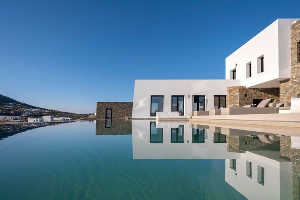private-villas-in-greece-calie