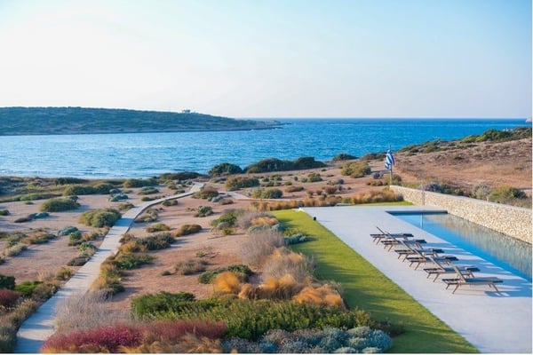 private-villas-in-greece-leonis
