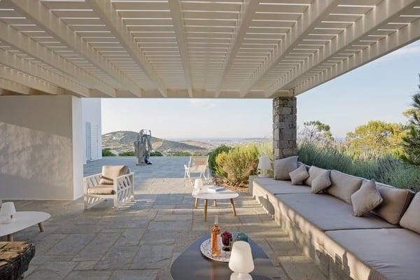 private-villas-in-greece-terrace