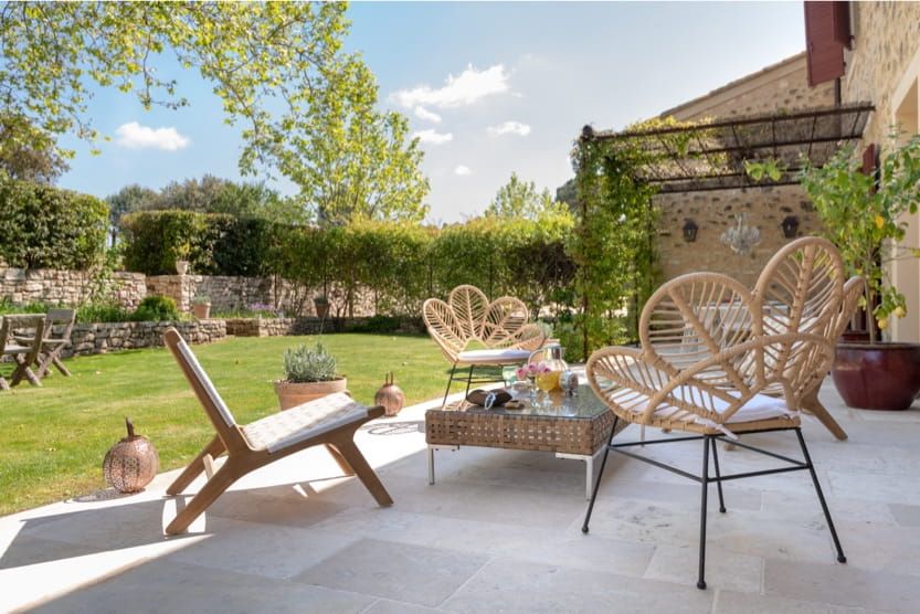 provence-with-kids-villa-garden