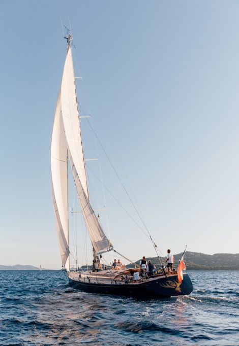 st-tropez-boat-sailing