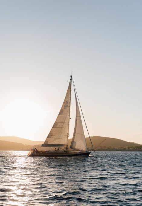 st-tropez-boat-sails