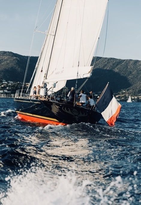 st-tropez-weekend-boat