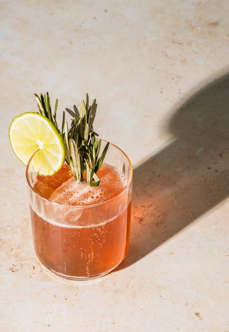 summer-drink-recipes-vodka-spritz-min