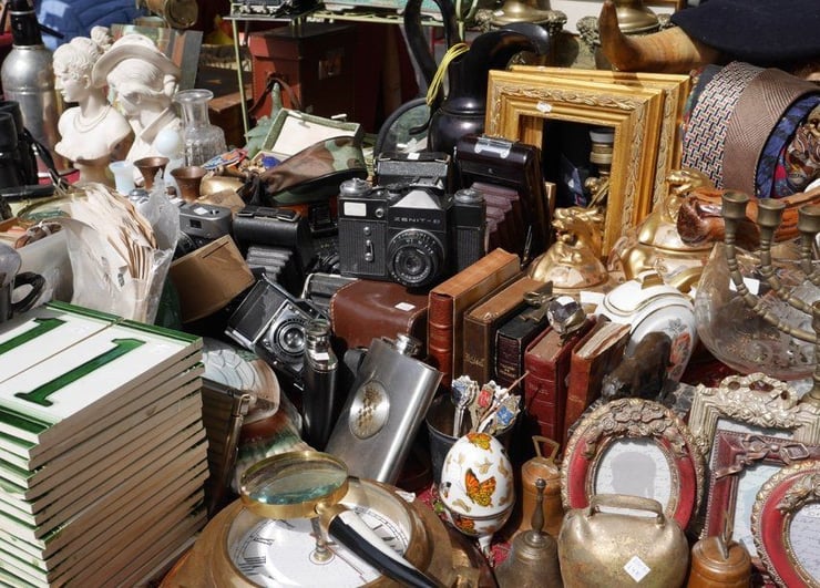 things-to-do-in-provence-in-june-flea-market