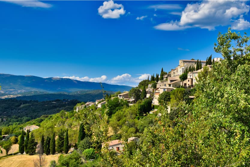 things-to-do-in-provence-in-may-luberon-min