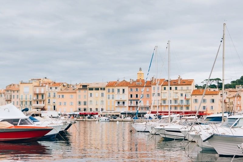things-to-do-in-st-tropez-in-april-port-boats
