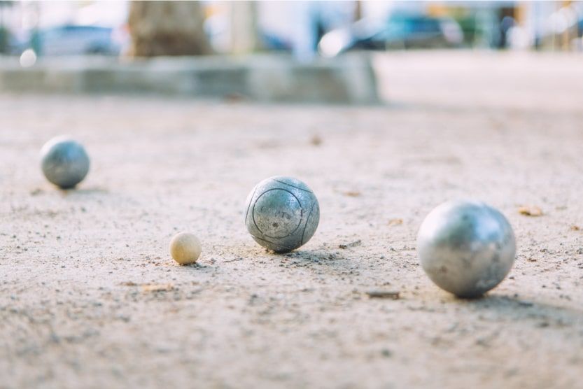 unique-things-to-do-in-st-tropez-petanque-min
