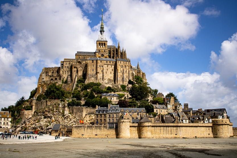 beach-holidays-normandy-mont-st-michel-min