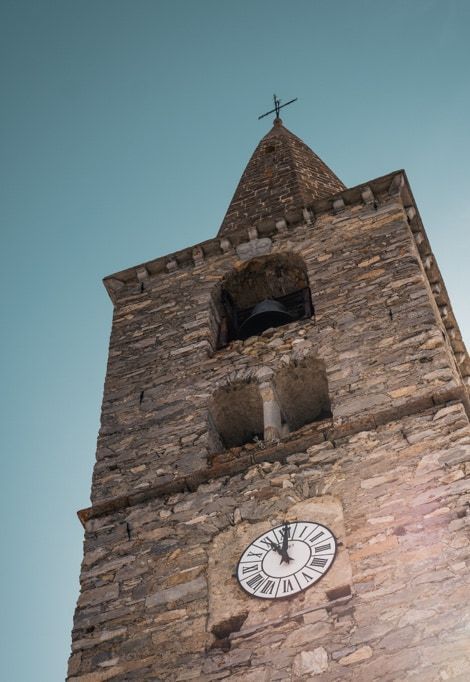 val-disere-ski-resort-church