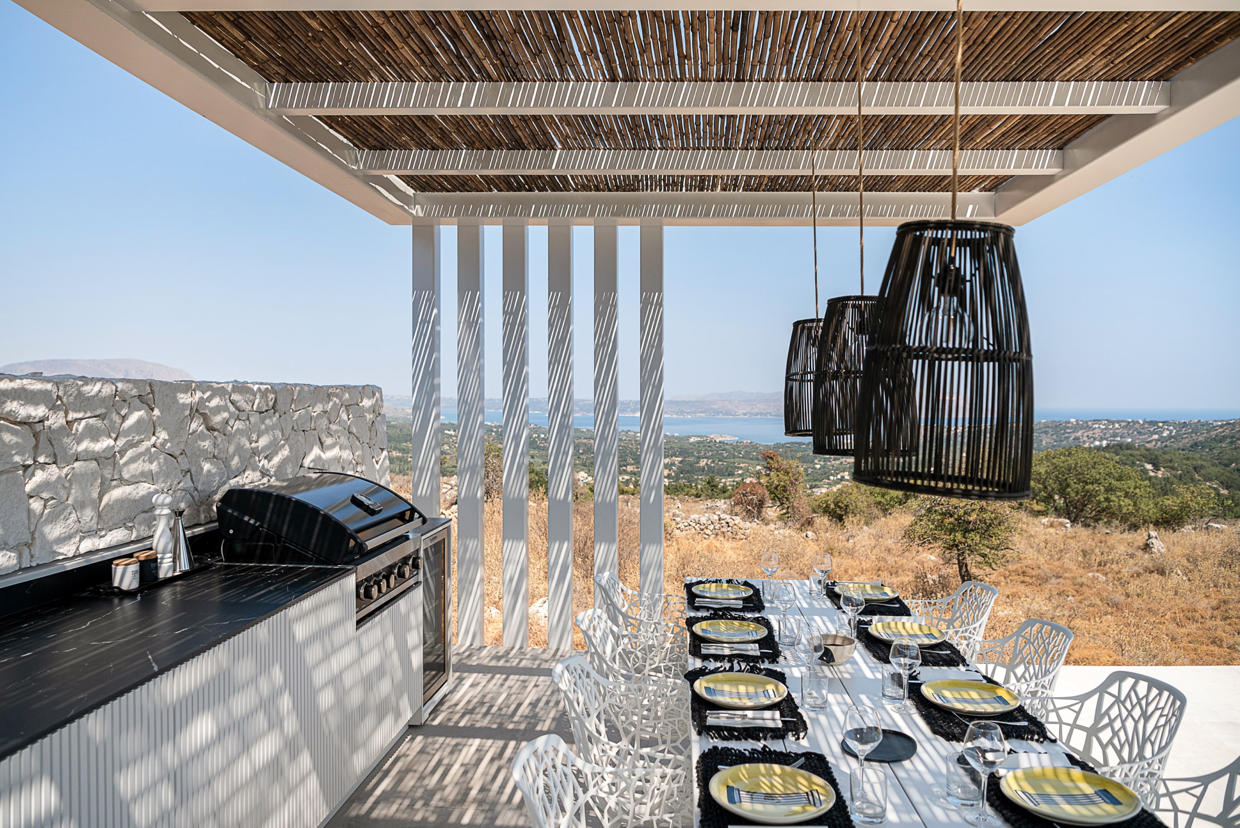 villa-medusa-outdoor-kitchen-view-min