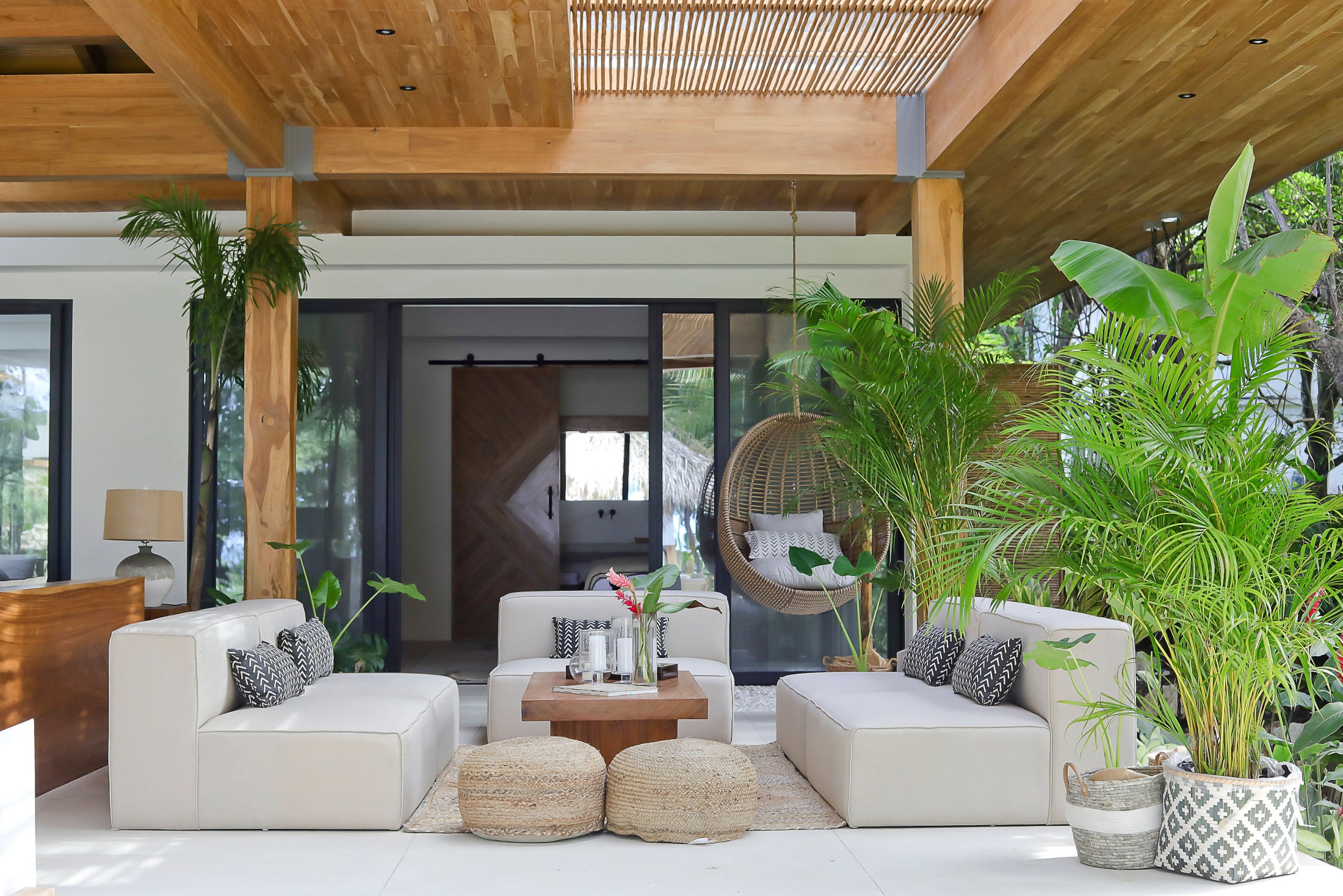 villa-pasha-outdoor-lounge-couches-min