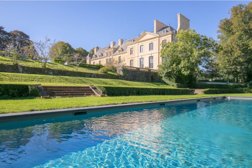 villas-in-normandy-france-with-pool-chateau-mansart-pool