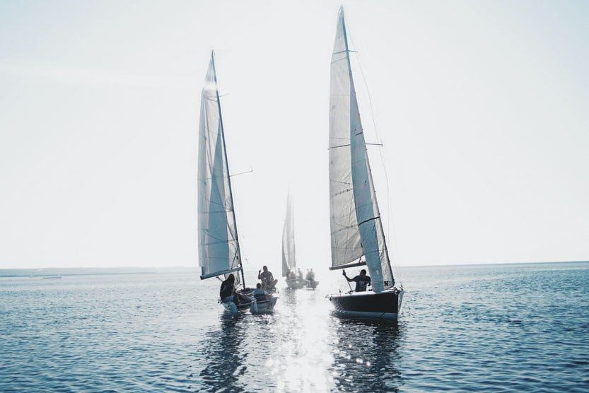 visit-corsica-may-sailing-min