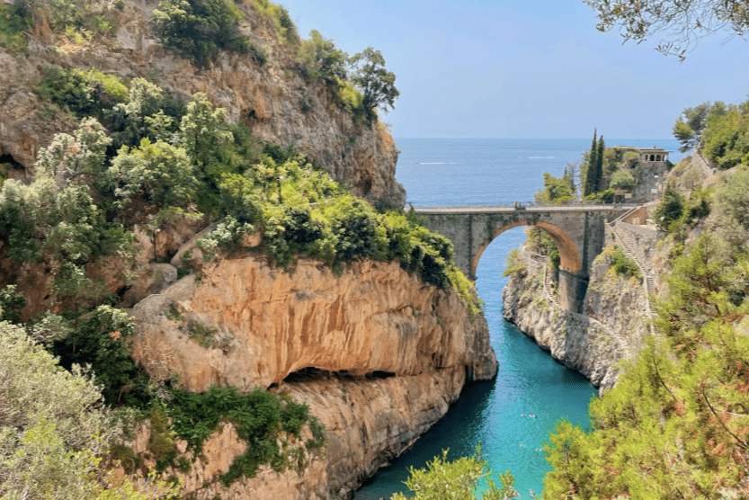 visit-italy-in-winter-bridge-min