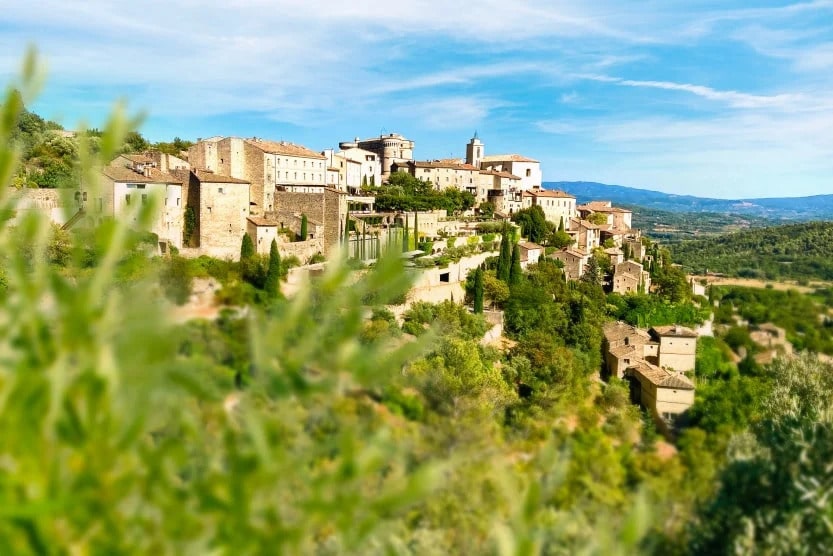 where-to-stay-in-provence-gordes-castle-min