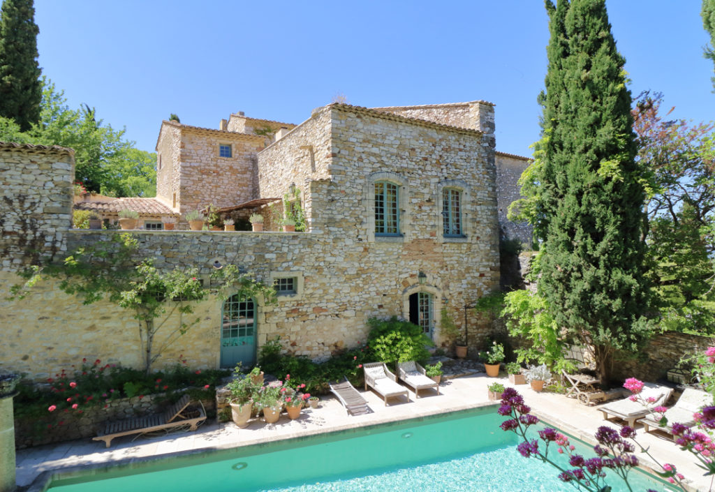 Location maison luxe provence piscine chateau cyprès, provence