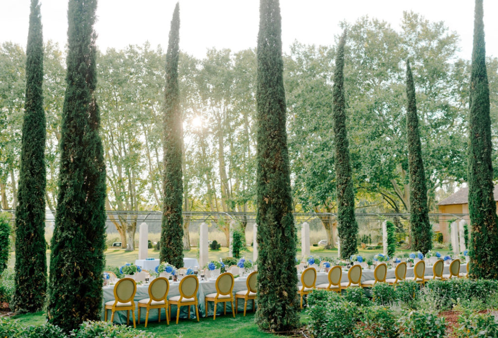 Luxury villa rentals Provence garden Mas Belle Hélène Avignon